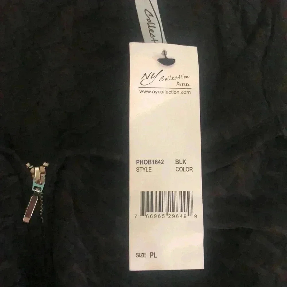NYC petite large 1/2 zip top black with waffle texture - Picture 3 of 12